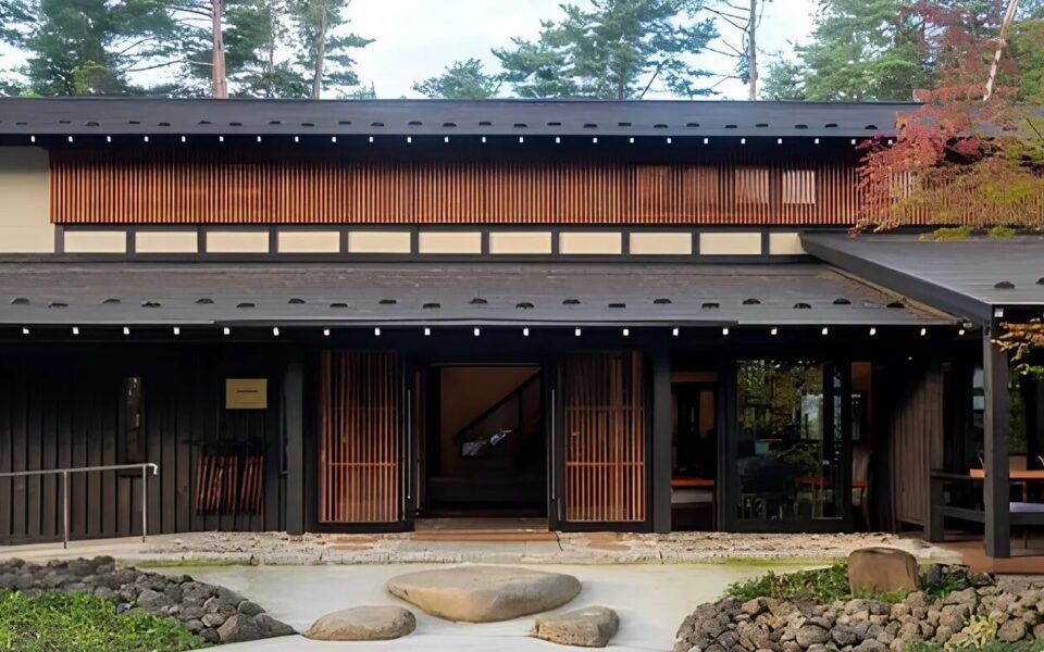 HANZ Outdoor Resort の宿泊棟と富士山
